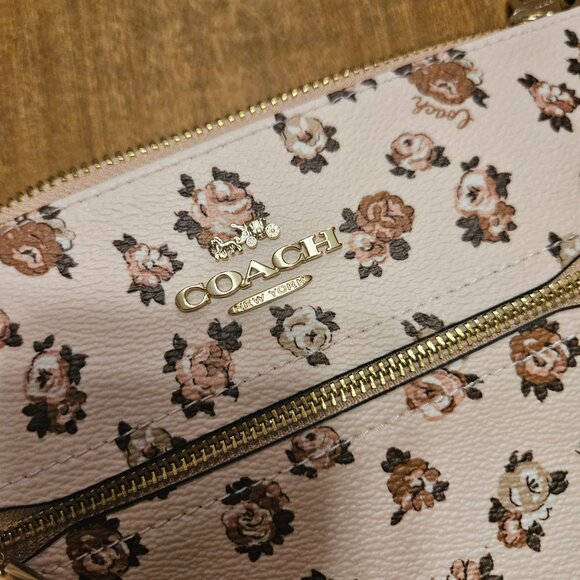 Coach Crossbody & Chain Wallet - Picture 3 of 6
